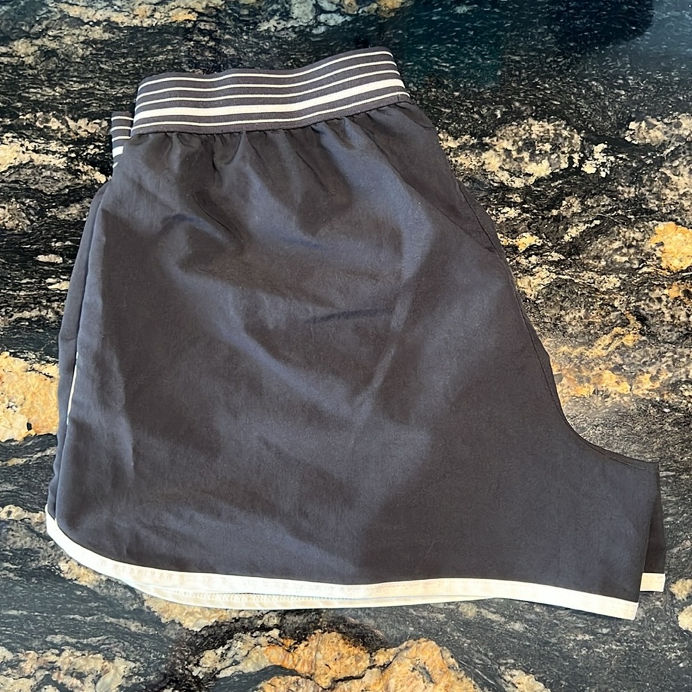Under Armour Running Shorts - Picture 9 of 9